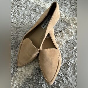 Steve Madden - feather tan suede flats size 8